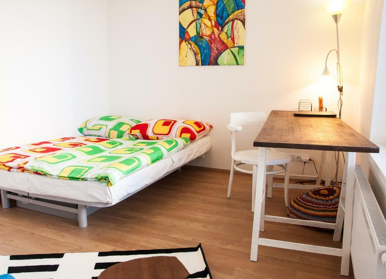 Prostorny 3 Pokojovy Apartman S Dvema Terasami Praga Exterior foto