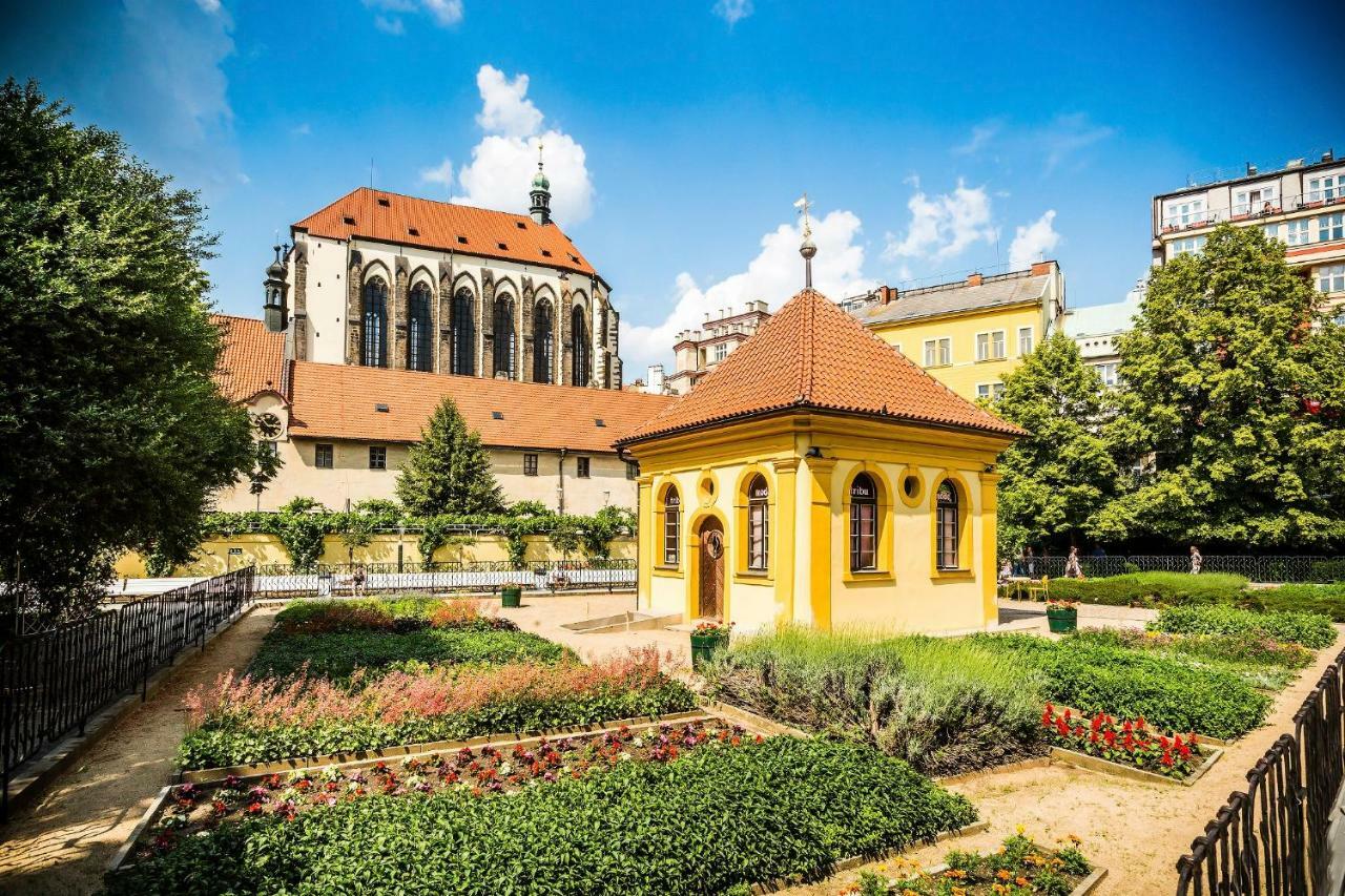 Prostorny 3 Pokojovy Apartman S Dvema Terasami Praga Exterior foto